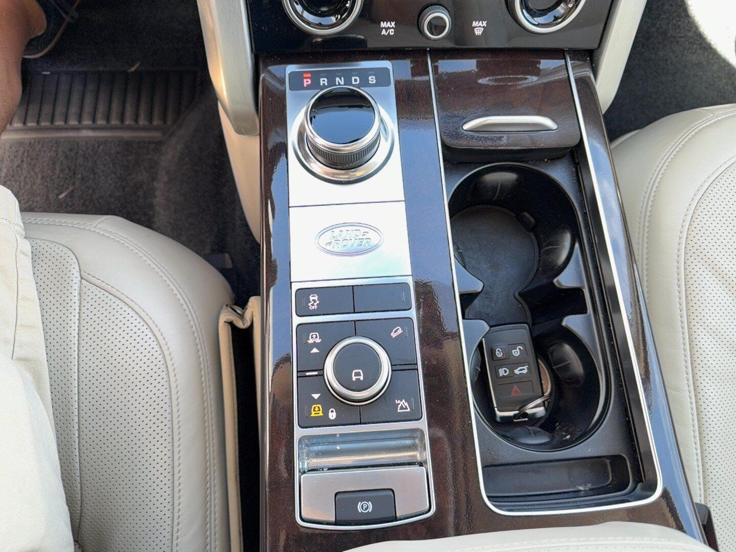 Used 2020 Land Rover Range Rover HSE AWD/4WD image 11