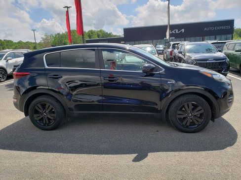 Used 2018 Kia Sportage LX AWD/4WD image 2