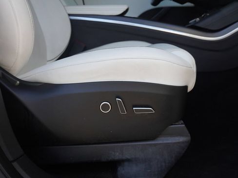 Used 2022 Tesla Model X Plaid AWD/4WD image 29
