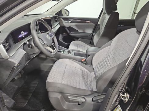 New 2026 Volkswagen Tiguan S AWD/4WD image 9