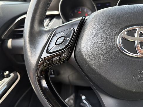 Used 2020 Toyota C-HR Limited FWD image 26