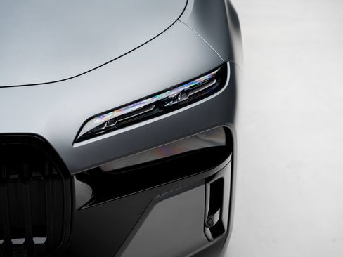 Used 2023 BMW i7 xDrive60 AWD/4WD image 12