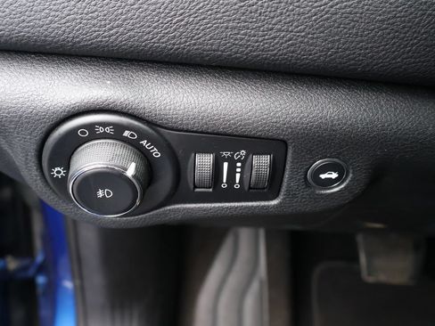 Used 2016 Chrysler 200 S w/ Comfort Group AWD/4WD image 15