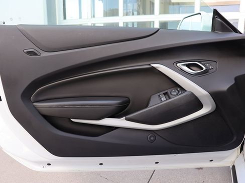 Used 2021 Chevrolet Camaro LT w/ RS Package image 33