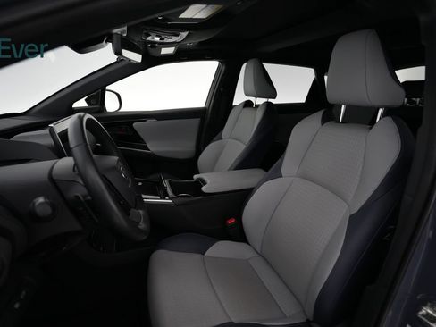 Used 2023 Subaru Solterra AWD image 4