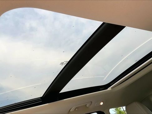 Used 2018 Ford Escape Titanium FWD image 8