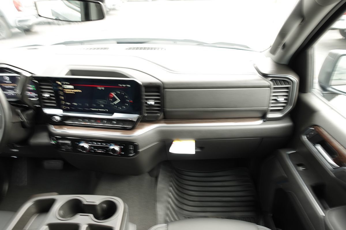Used 2025 GMC Sierra 1500 Elevation AWD/4WD image 43