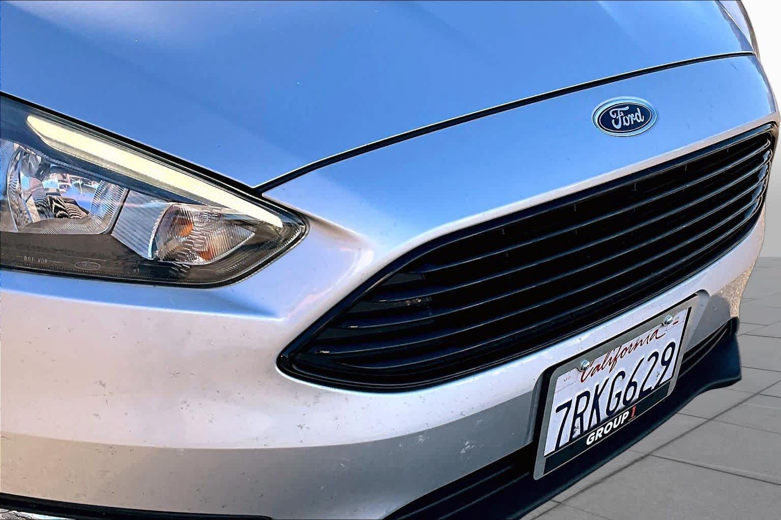 Used 2016 Ford Focus SE FWD image 29