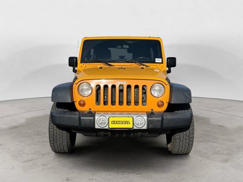 Used 2012 Jeep Wrangler Unlimited Sahara AWD/4WD image 8