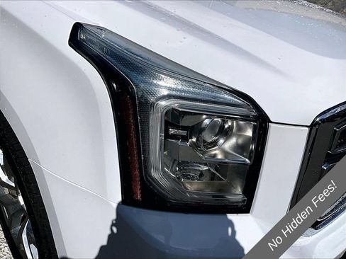 Used 2018 GMC Yukon SLE w/ SLE Value Package AWD/4WD image 27