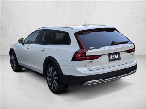 Used 2021 Volvo V90 T6 Cross Country w/ Climate Package image 8