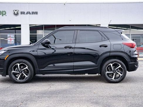 Used 2022 Chevrolet TrailBlazer RS image 2
