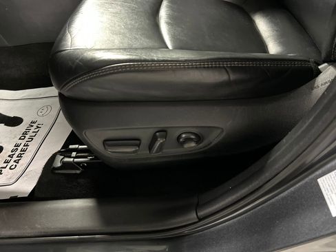 Used 2019 Toyota RAV4 XLE Premium w/ Cold Weather Package AWD/4WD image 11