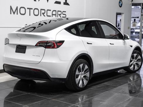 Used 2023 Tesla Model Y Long Range AWD/4WD image 10