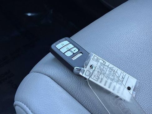 Used 2022 Honda Pilot Touring image 31