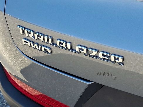 Used 2023 Chevrolet TrailBlazer LT w/ Convenience Package AWD/4WD image 29
