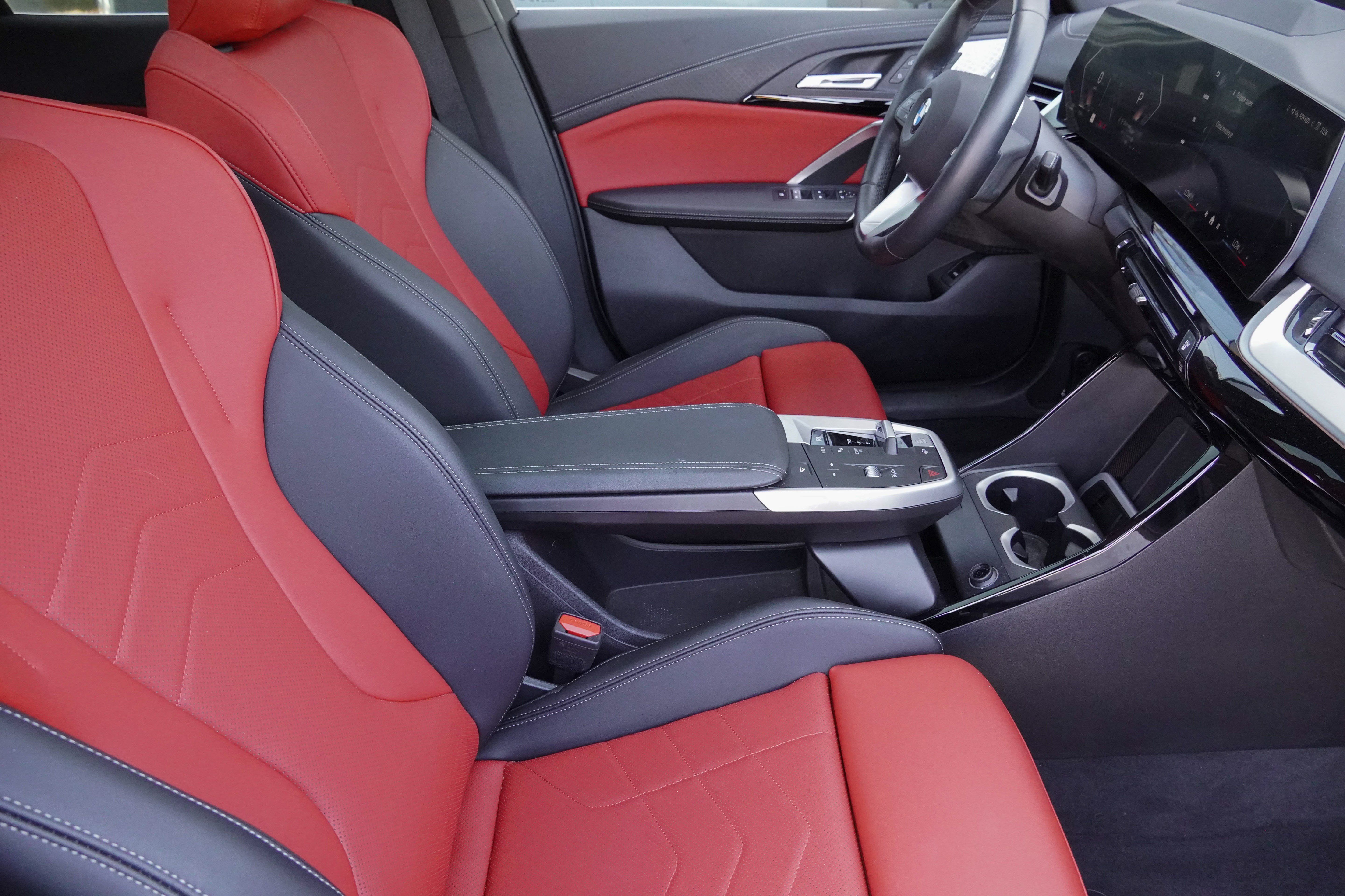 Certified 2025 BMW X2 xDrive28i AWD/4WD image 12