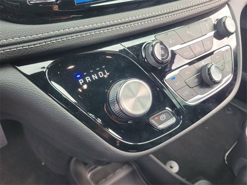 New 2023 Chrysler Pacifica Touring-L w/ S Appearance Package image 29