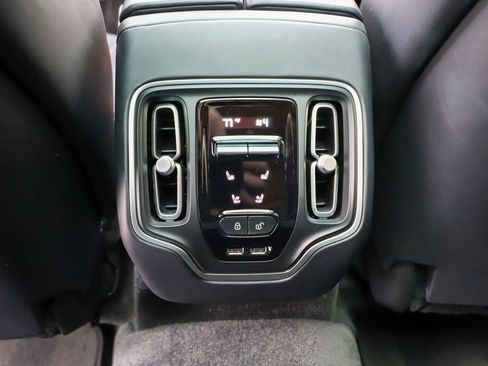 Used 2023 Aston Martin DBX 707 image 31