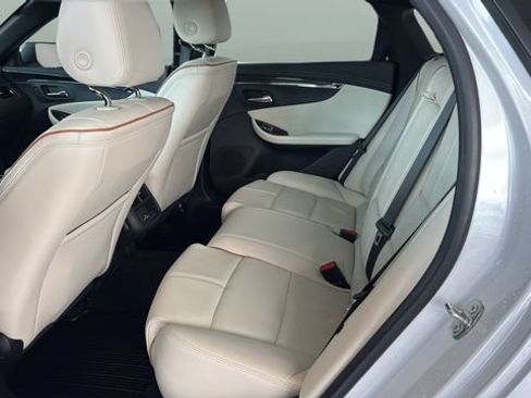 Used 2019 Chevrolet Impala Premier w/ Premier Convenience Package FWD image 17