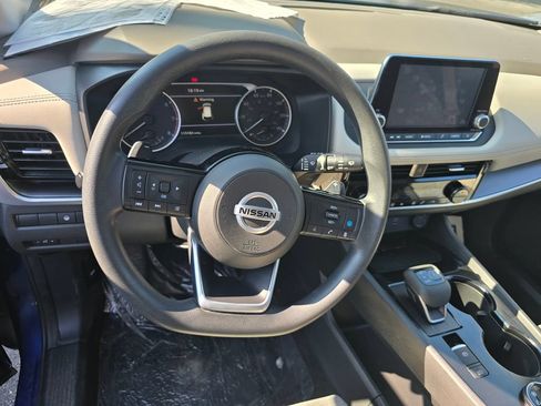 Used 2021 Nissan Rogue SV AWD/4WD image 16