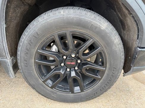 Used 2023 GMC Sierra 1500 Elevation RWD image 4