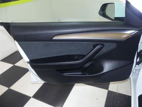 Used 2023 Tesla Model 3 Standard Range RWD image 21