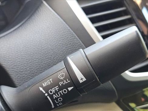 Used 2016 Honda Accord Touring image 12