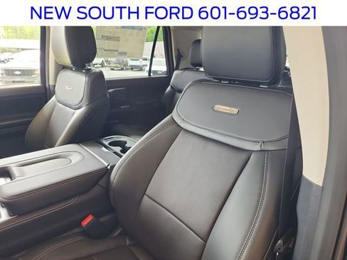New 2026 Ford Expedition Platinum image 18