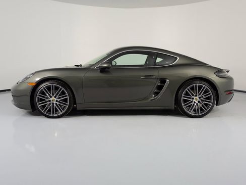 Certified 2025 Porsche 718 Cayman image 7