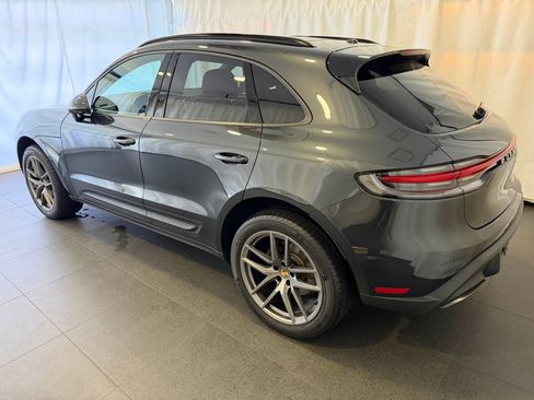 Certified 2026 Porsche Macan AWD/4WD image 3