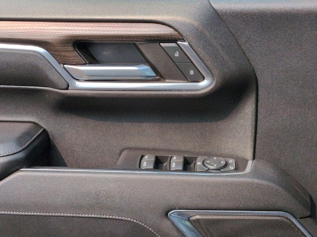 Used 2023 Chevrolet Silverado 1500 RST AWD/4WD image 25