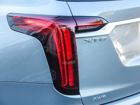 Used 2023 Cadillac XT6 Premium Luxury image 7