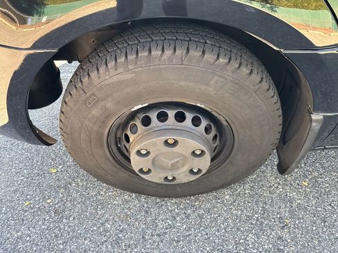 Used 2021 Mercedes-Benz Sprinter 3500 image 40