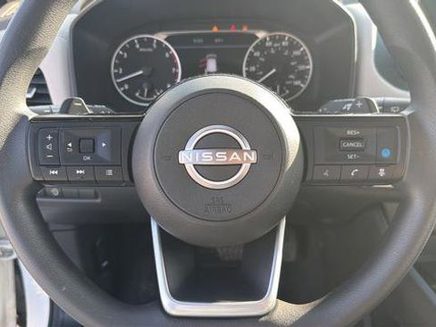 Used 2023 Nissan Rogue SV AWD/4WD image 9