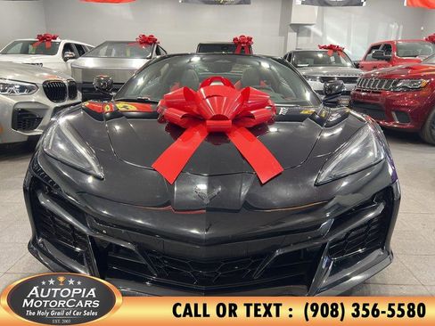 Used 2025 Chevrolet Corvette Z06 RWD image 8