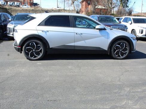 New 2024 Hyundai Ioniq 5 SEL image 8