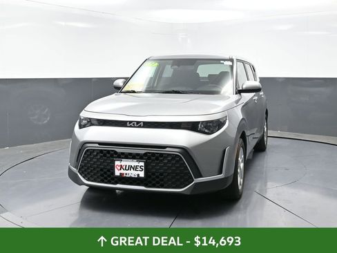 Used 2023 Kia Soul LX w/ Option Group 015 image 8