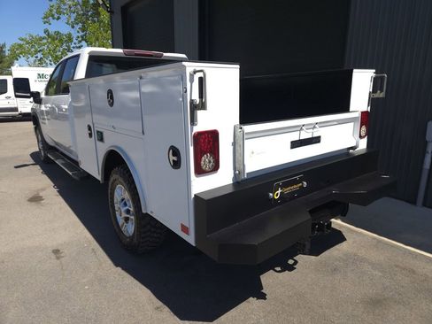 Used 2024 Chevrolet Silverado 2500 LT w/ Convenience Package AWD/4WD image 3
