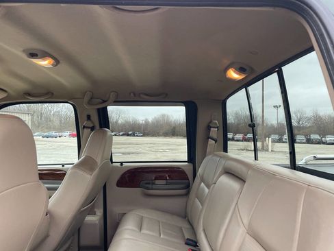 Used 2002 Ford F350 Lariat image 22