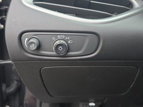 Used 2023 Chevrolet Malibu LT image 20