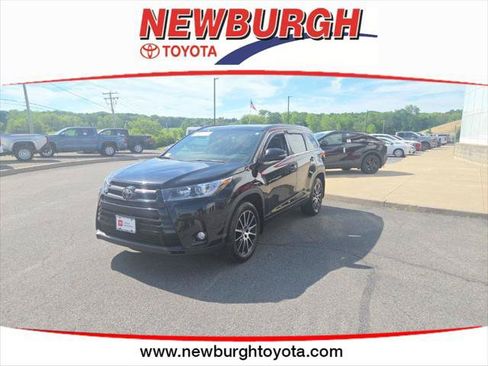 Certified 2018 Toyota Highlander SE AWD/4WD image 1