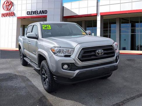 Used 2023 Toyota Tacoma SR5 AWD/4WD image 2