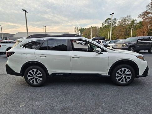 Used 2021 Subaru Outback Premium image 15