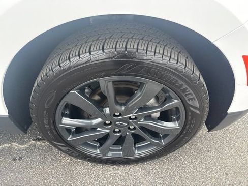 Used 2024 Chevrolet Equinox RS w/ LPO, Floor Liner Package AWD/4WD image 13