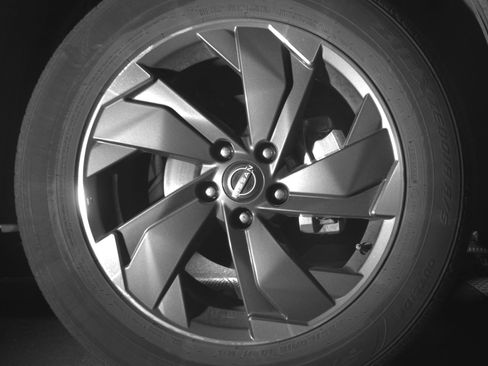 Used 2025 Nissan Rogue SV FWD image 13