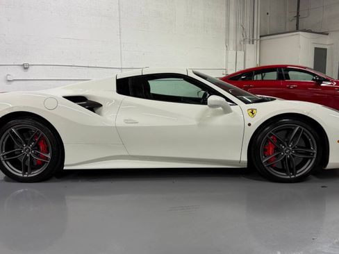 Used 2019 Ferrari 488 Spider RWD image 12