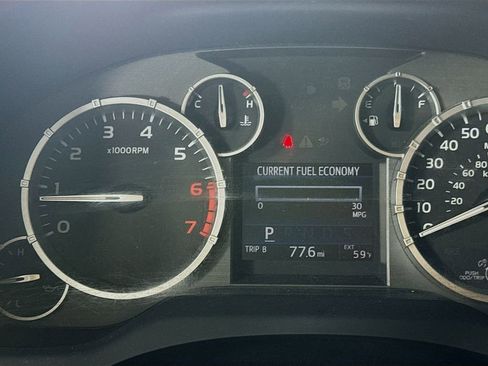 Used 2017 Toyota Tundra 1794 Edition image 12