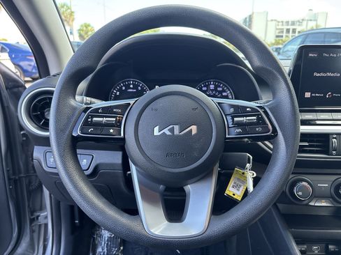 Used 2023 Kia Forte LXS w/ LXS Technology Package FWD image 11