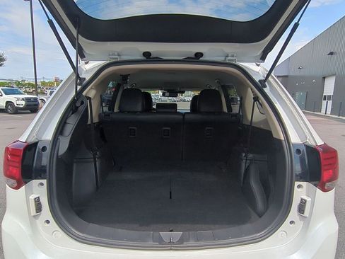 Used 2020 Mitsubishi Outlander SEL image 32
